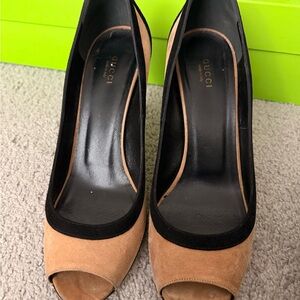 Gucci Tan and Black Peep Toe Heels